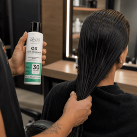 Água Oxigenada Descolorante Capilar 30V Salon Opus 100ml