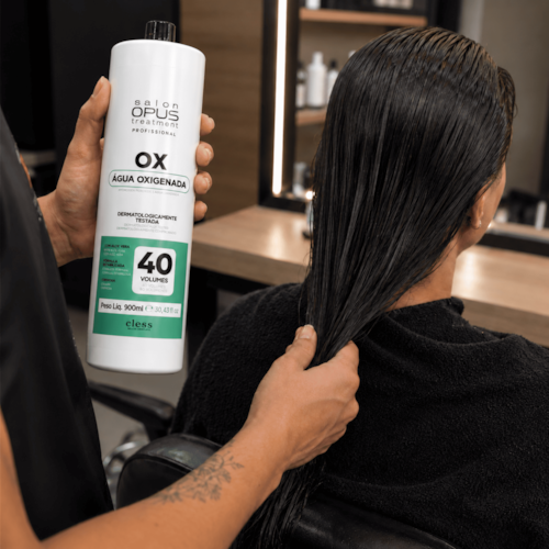 Água Oxigenada Descolorante Capilar 40V Salon Opus 900ml